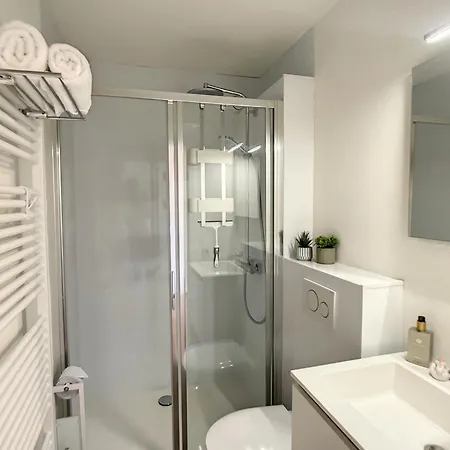 Royal Ascot R7 Met Terras En Zeezicht Op Toplocatie 오스텐드